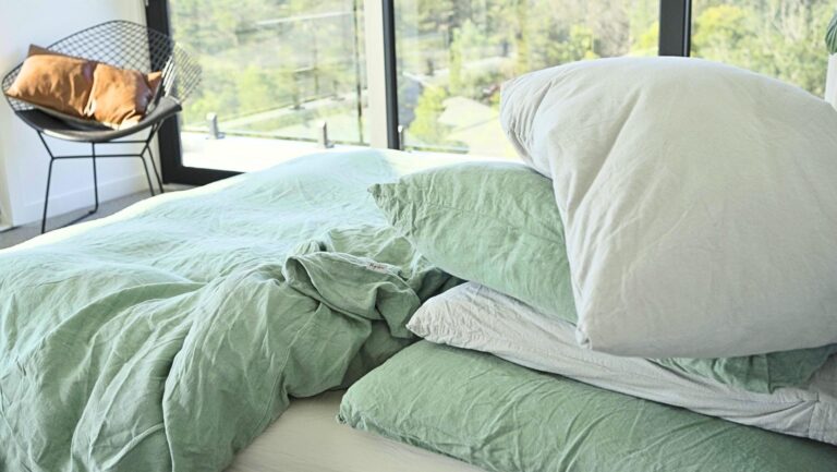 Linen Sheets vs TENCEL – Sustainable Bedding Face-Off