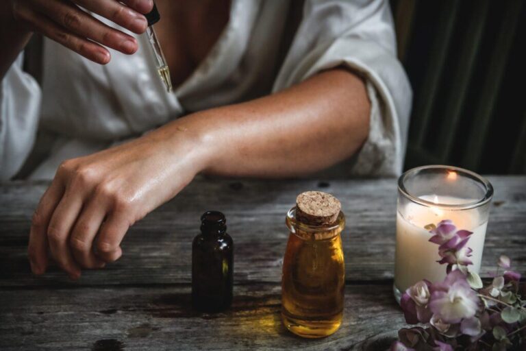 Essential Oil Diffusers vs Candles – Which Scent Option Is Healthier?